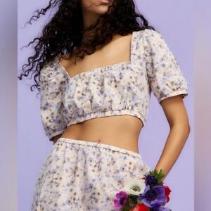H&M Floral Linen Blend Crop Top